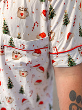 Load image into Gallery viewer, Kids, hot cocoa and candy cane greens